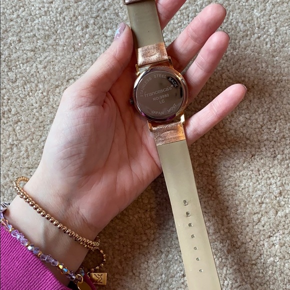 Rose gold bow watch from Francesca’s - Picture 5 of 7
